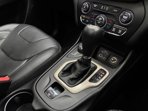 Used Jeep Cherokee 2015 for sale - 75622914: Photo 19