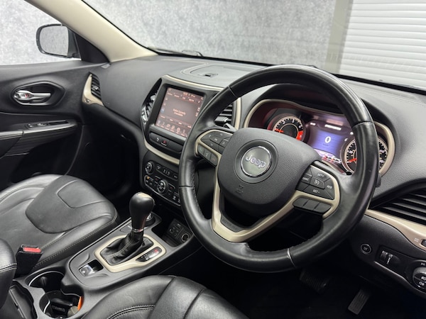 Used Jeep Cherokee 2015 for sale - 75622914: Photo 2
