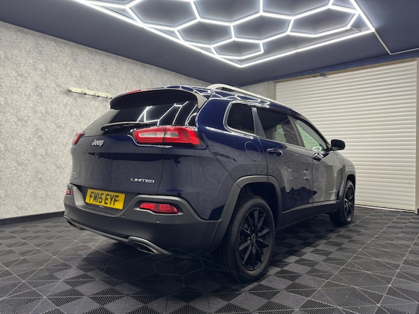 Used Jeep Cherokee 2015 for sale - 75622914: Photo 4