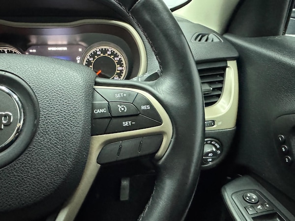 Used Jeep Cherokee 2015 for sale - 75622914: Photo 9