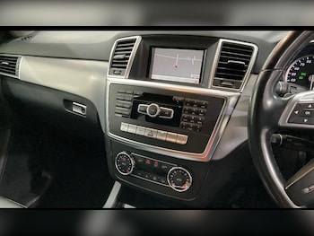 Used Mercedes-Benz M Class 2013 for sale - 77612802: Photo