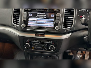 Used Volkswagen Sharan 2011 for sale - 77377500: Photo