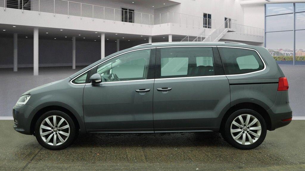 Used Volkswagen Sharan 2011 for sale - 77377500: Photo 8