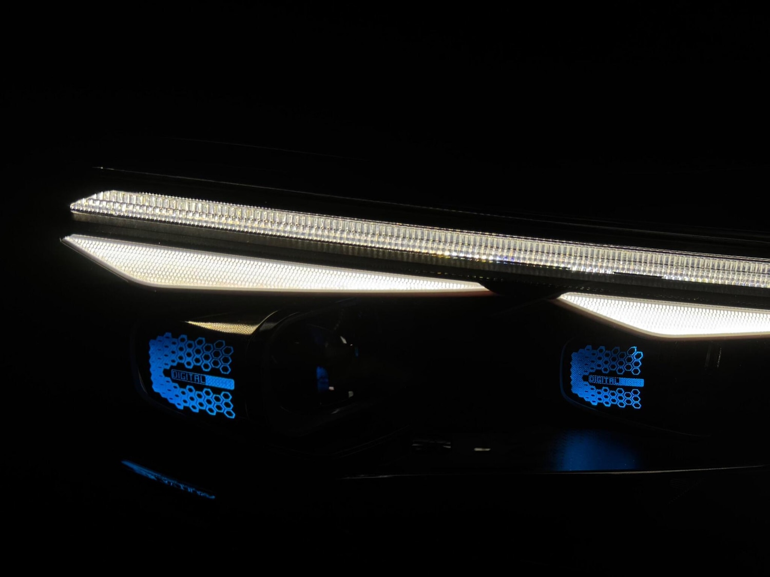 Used Mercedes-Benz EQS 2024 for sale - 76527893: Photo 40