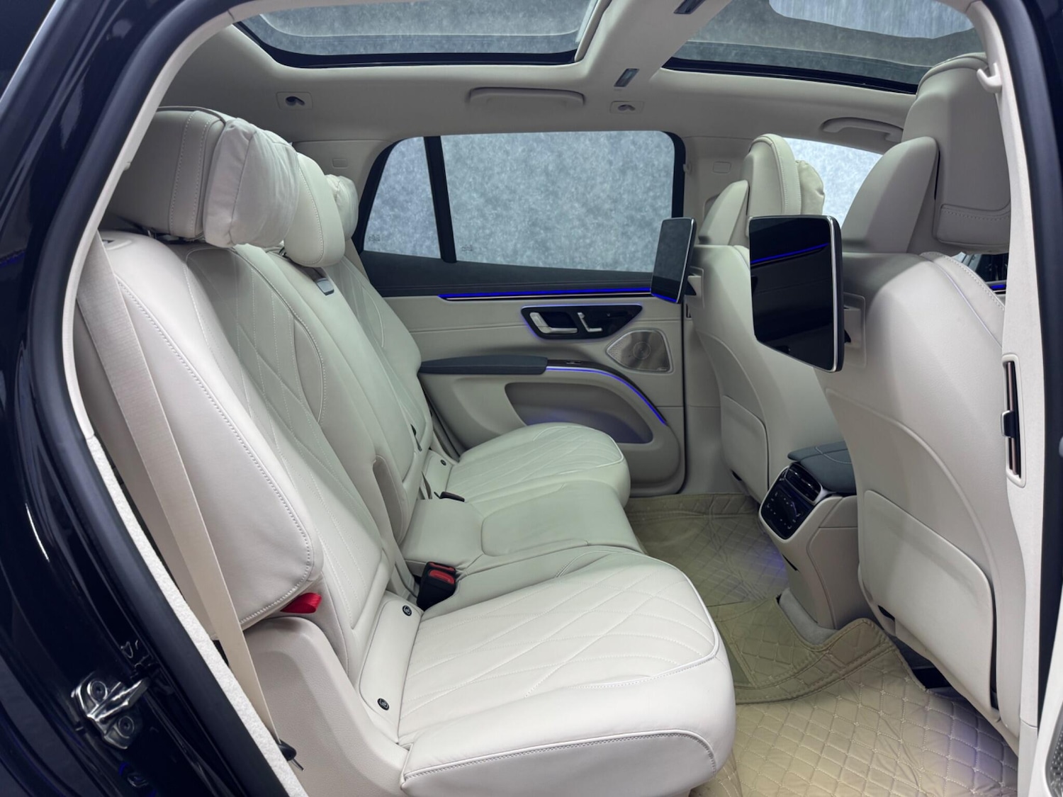 Used Mercedes-Benz EQS 2024 for sale - 76527893: Photo 6