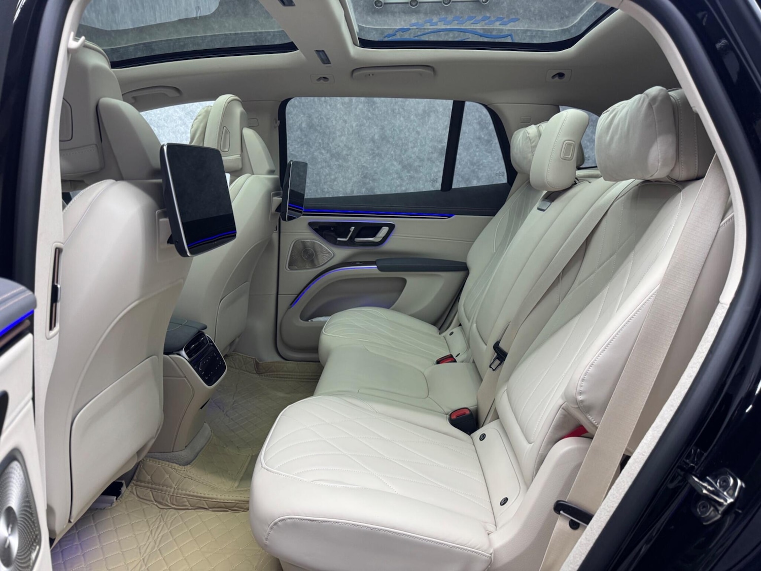 Used Mercedes-Benz EQS 2024 for sale - 76527893: Photo 7