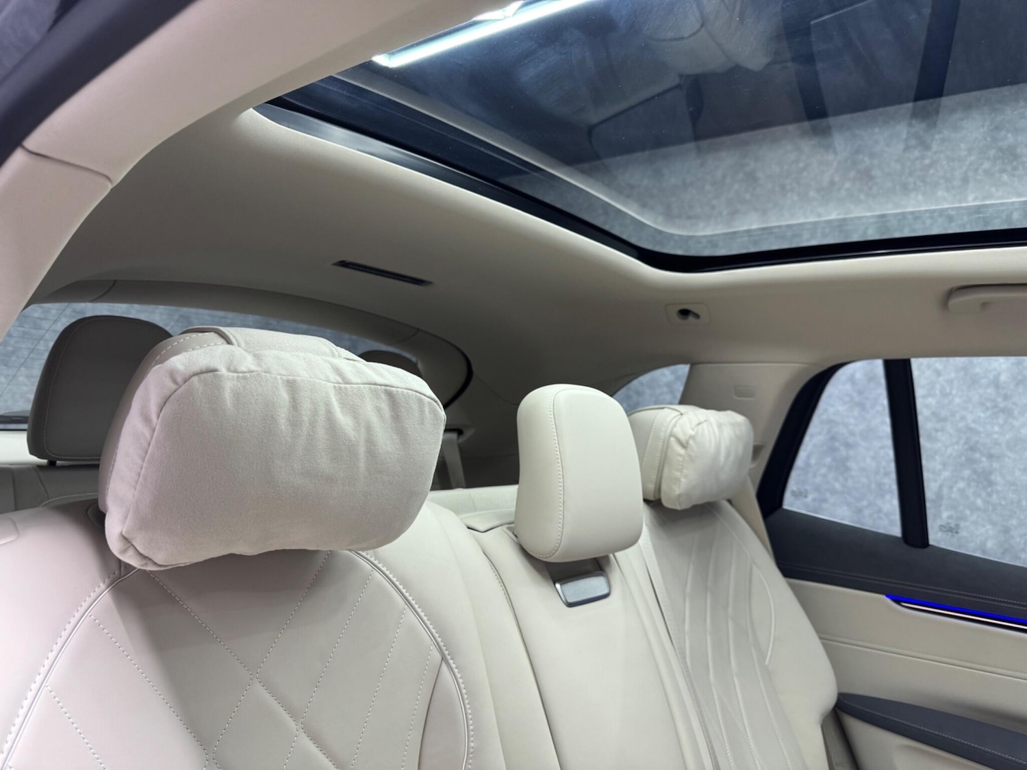 Used Mercedes-Benz EQS 2024 for sale - 76527893: Photo 8