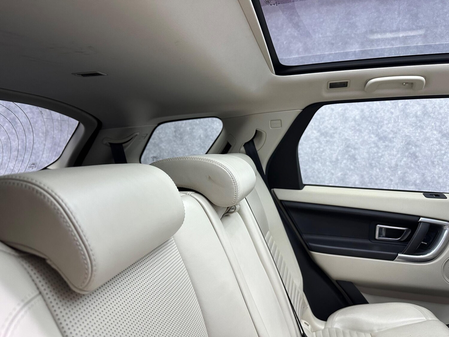 Used Land Rover Discovery Sport 2017 for sale - 78058912: Photo 13