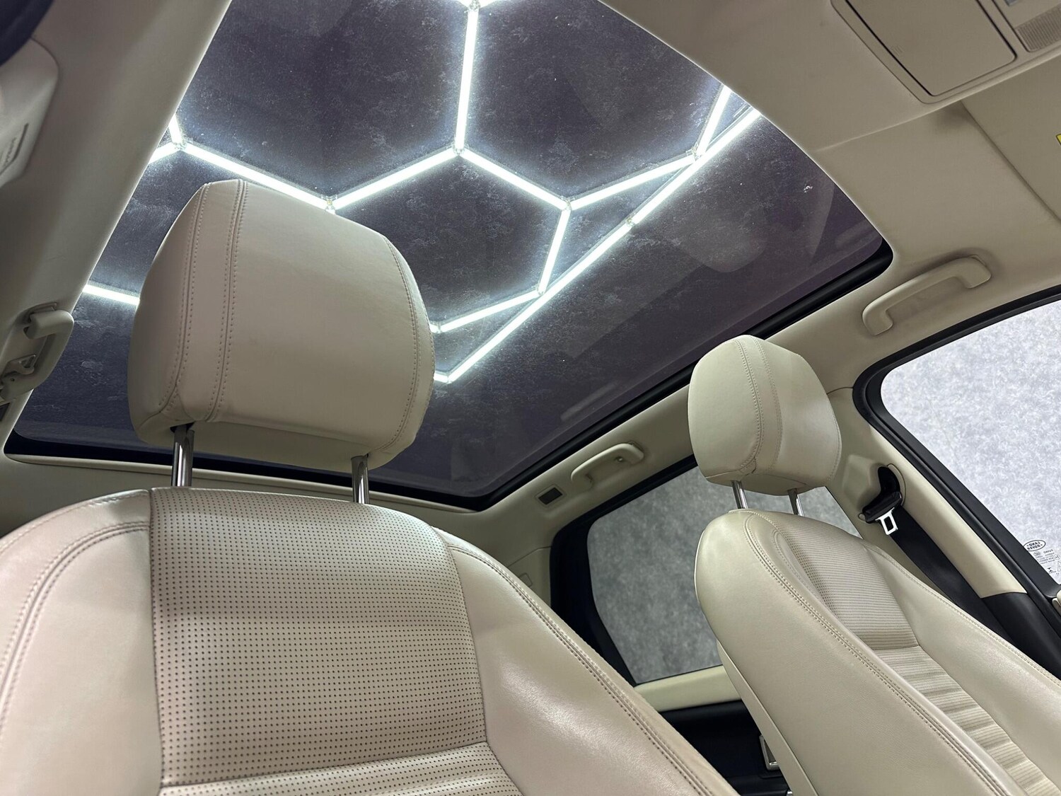 Used Land Rover Discovery Sport 2017 for sale - 78058912: Photo 15