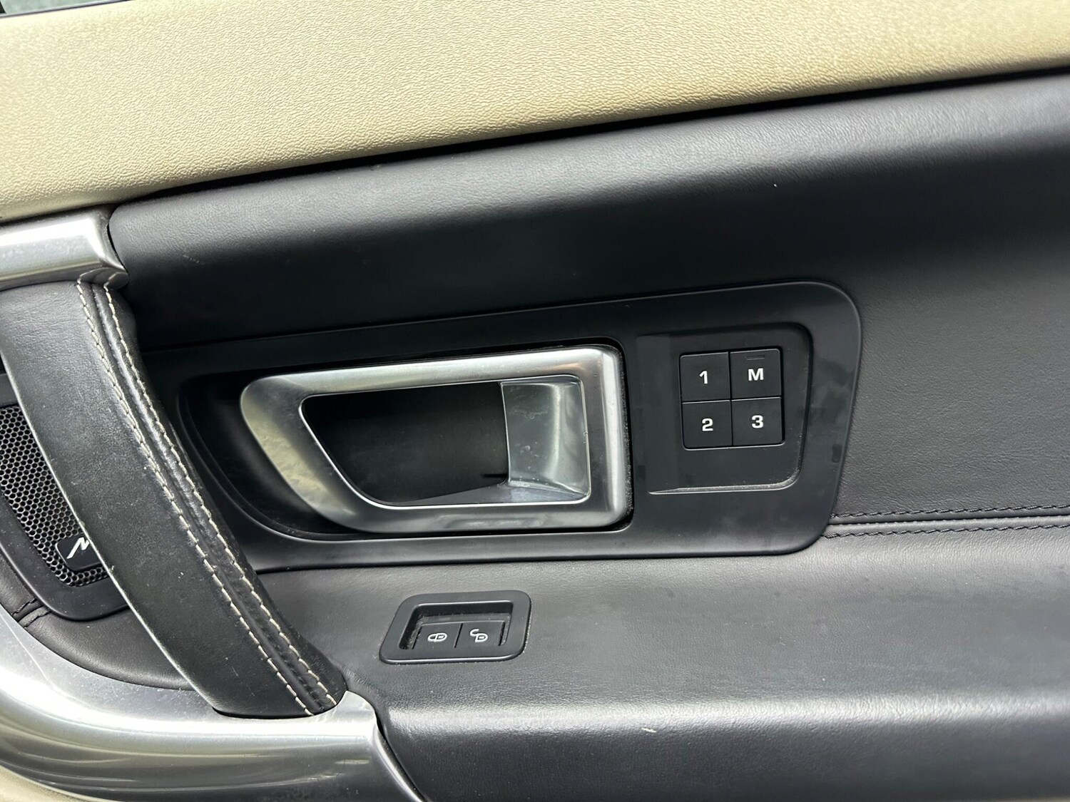 Used Land Rover Discovery Sport 2017 for sale - 78058912: Photo 23