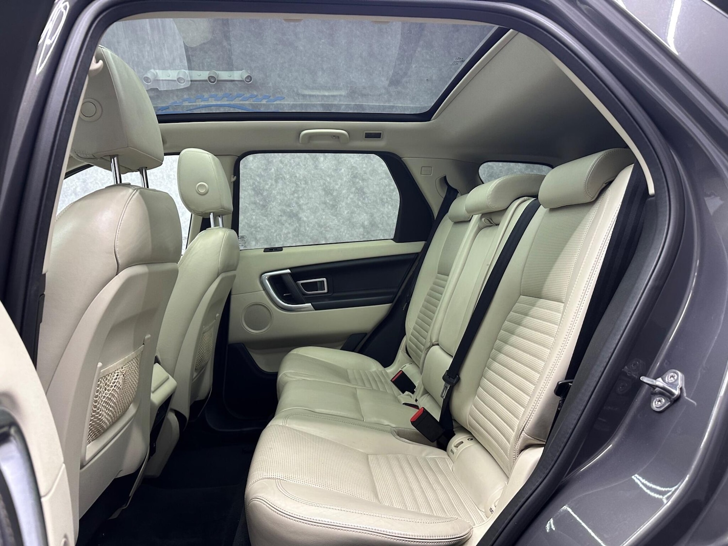 Used Land Rover Discovery Sport 2017 for sale - 78058912: Photo 9