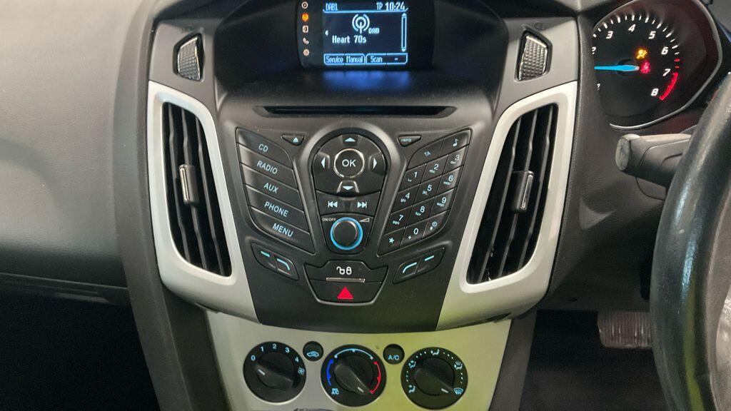 Used Ford Focus 2013 for sale - 76380533: Photo 4