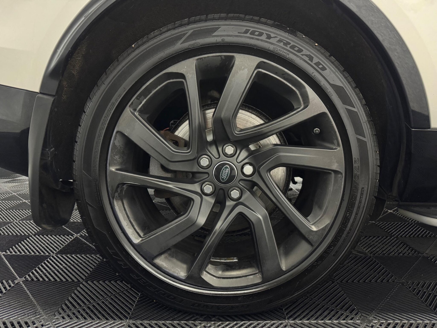 Used Land Rover Discovery 2017 for sale - 75756189: Photo 38