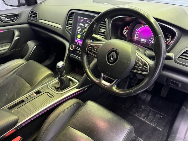 Used Renault Megane 2016 for sale - 76215625: Photo 2