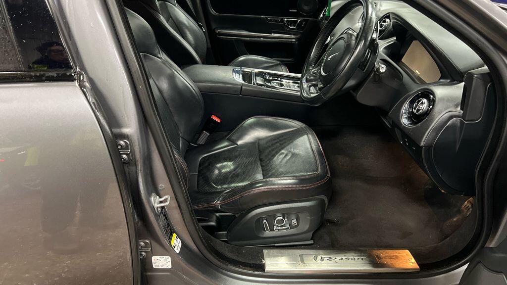 Used Jaguar XJ 2016 for sale - 77358789: Photo 2