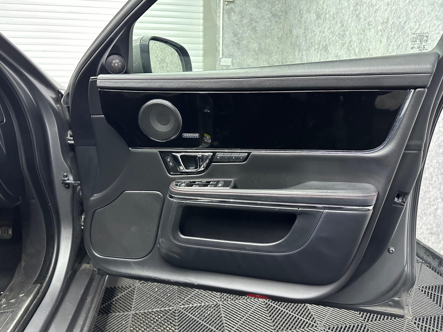 Used Jaguar XJ 2016 for sale - 77358789: Photo 28