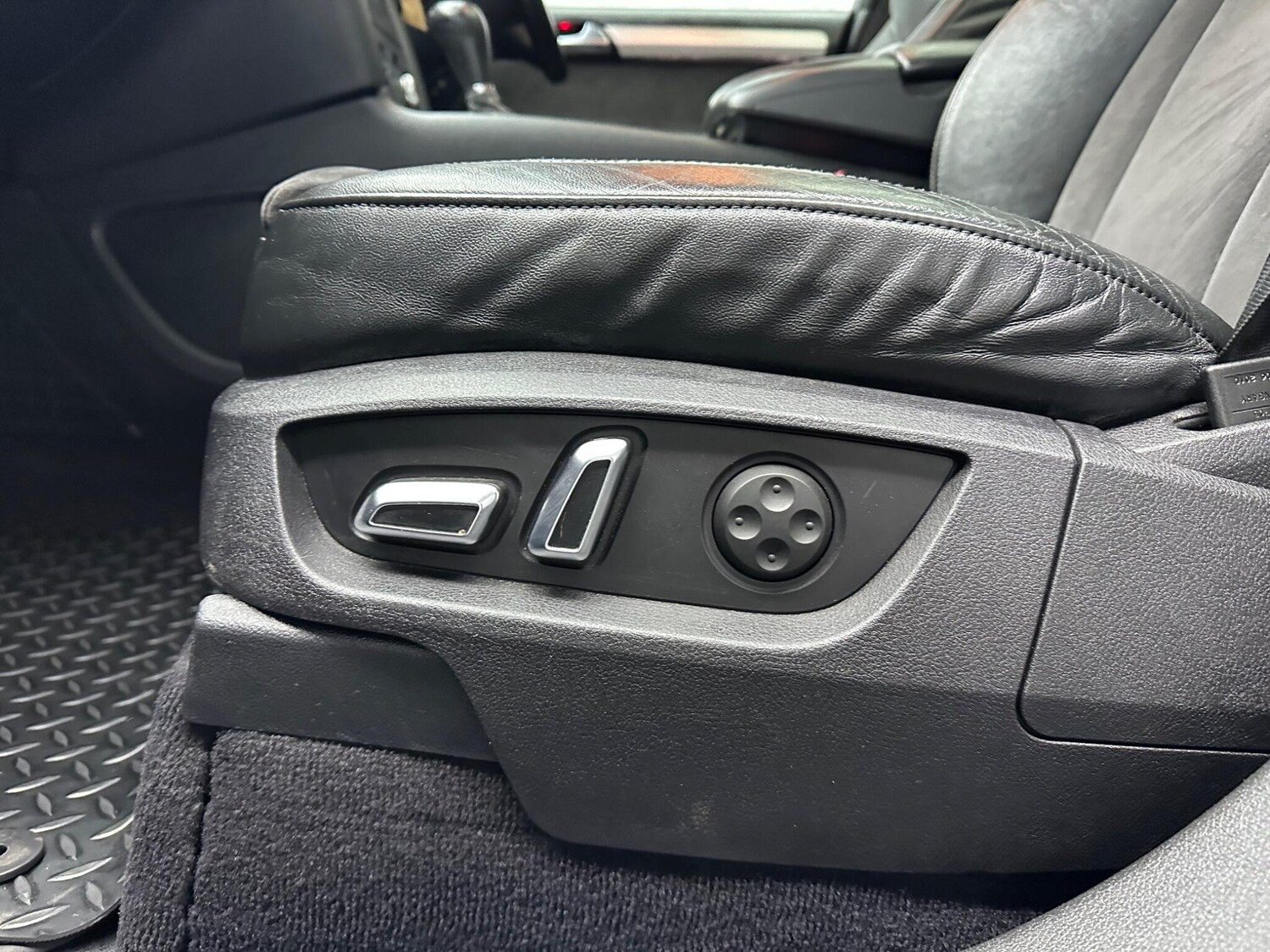 Used Audi Q7 2010 for sale - 78058905: Photo 14