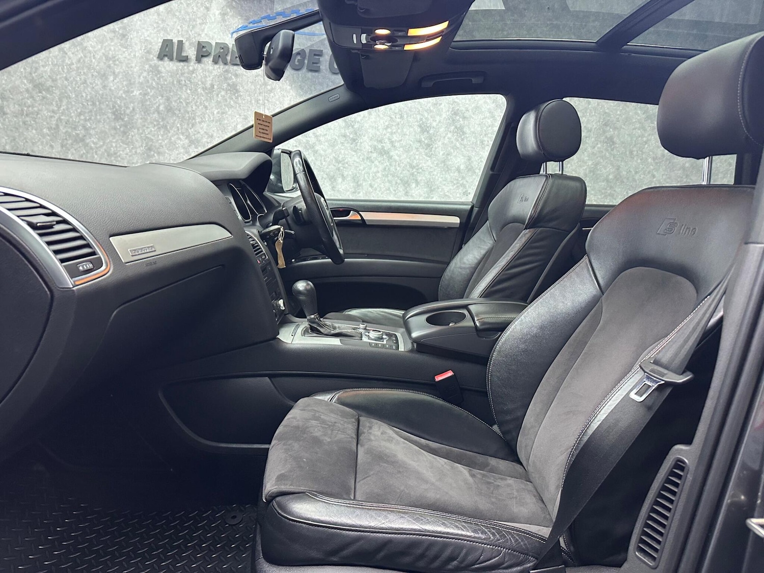 Used Audi Q7 2010 for sale - 78058905: Photo 3