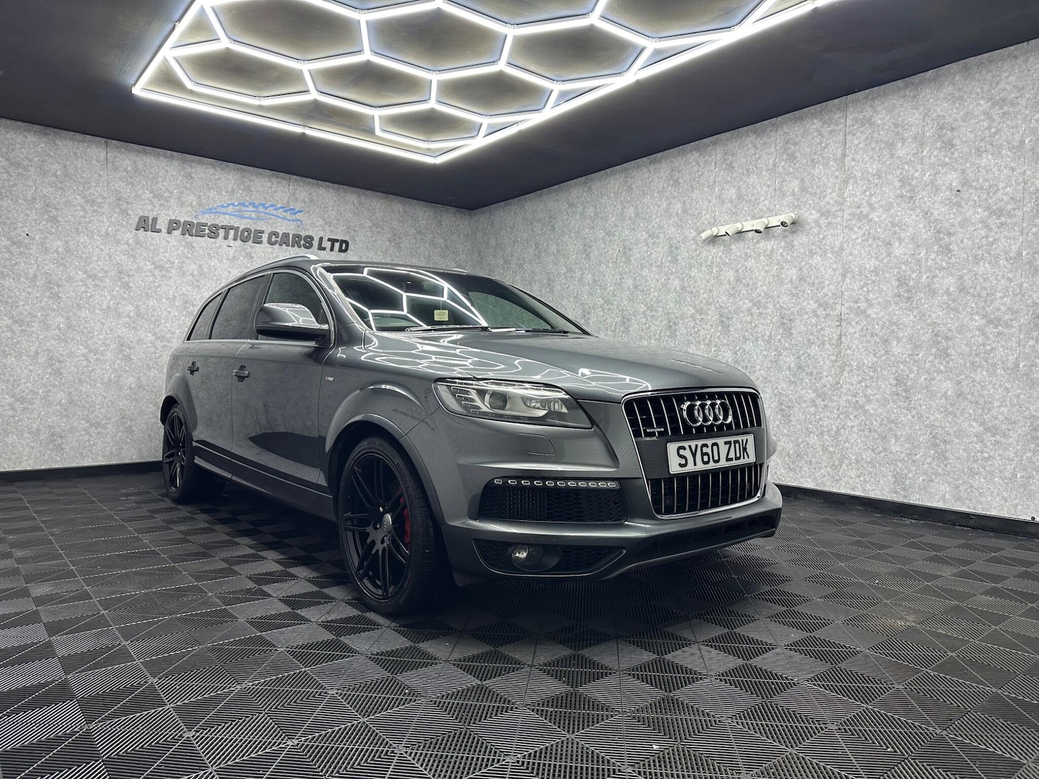 Used Audi Q7 2010 for sale - 78058905: Photo 6