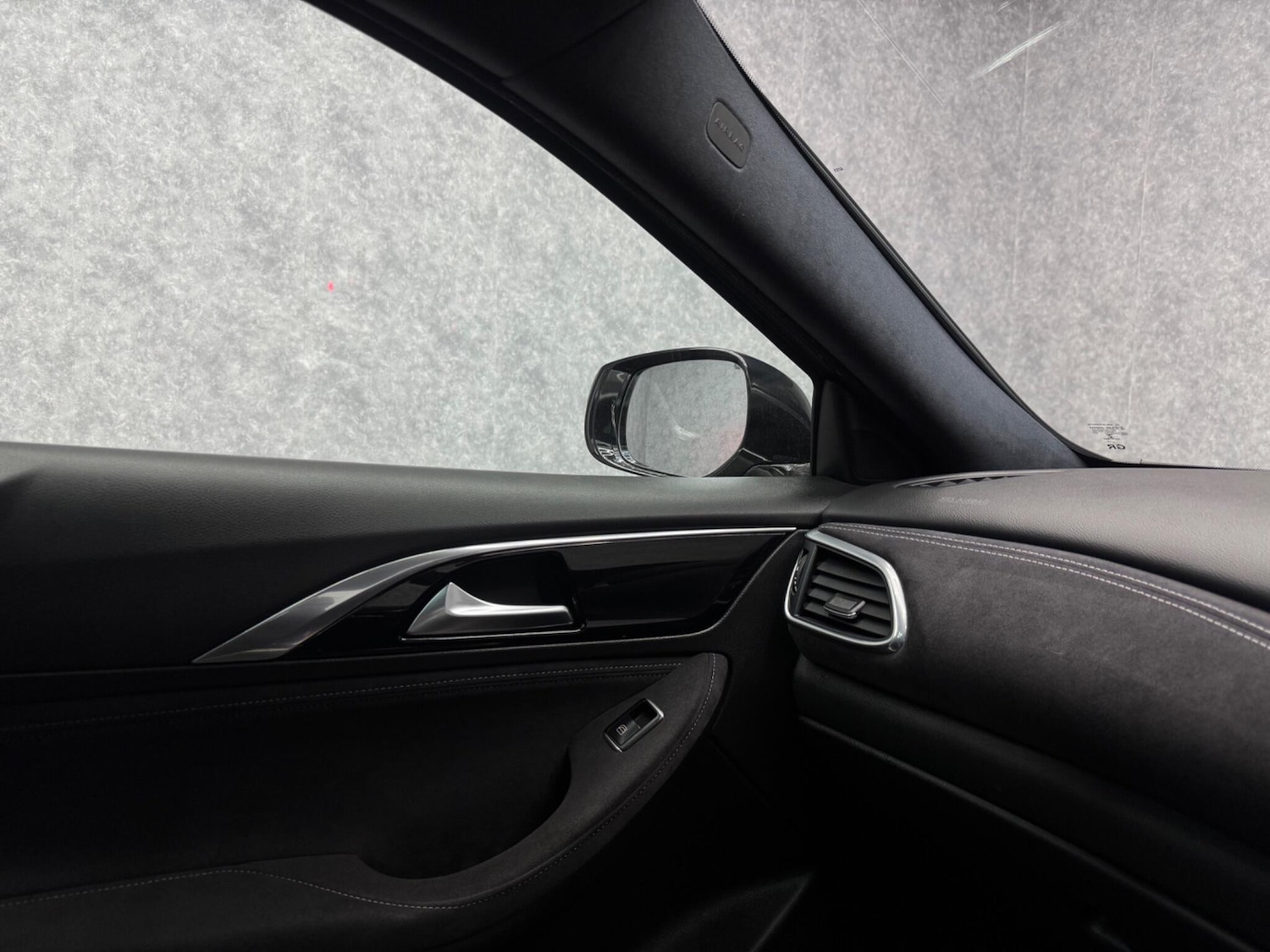 Used Infiniti Q30 2017 for sale - 77255013: Photo 16