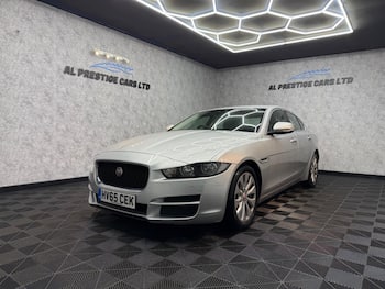 Used Jaguar XE 2015 for sale - 79664507: Photo