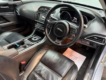Used Jaguar XE 2015 for sale - 79664507: Photo