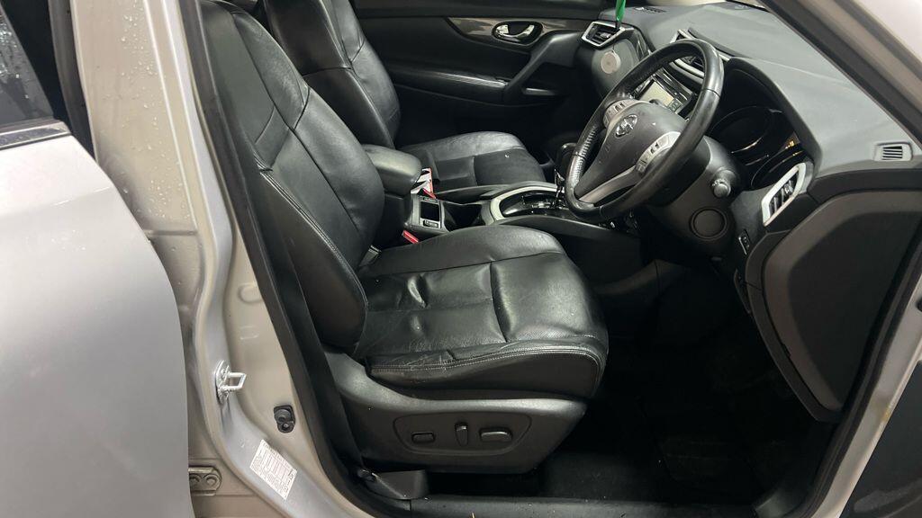 Used Nissan X-Trail 2017 for sale - 77456085: Photo 2