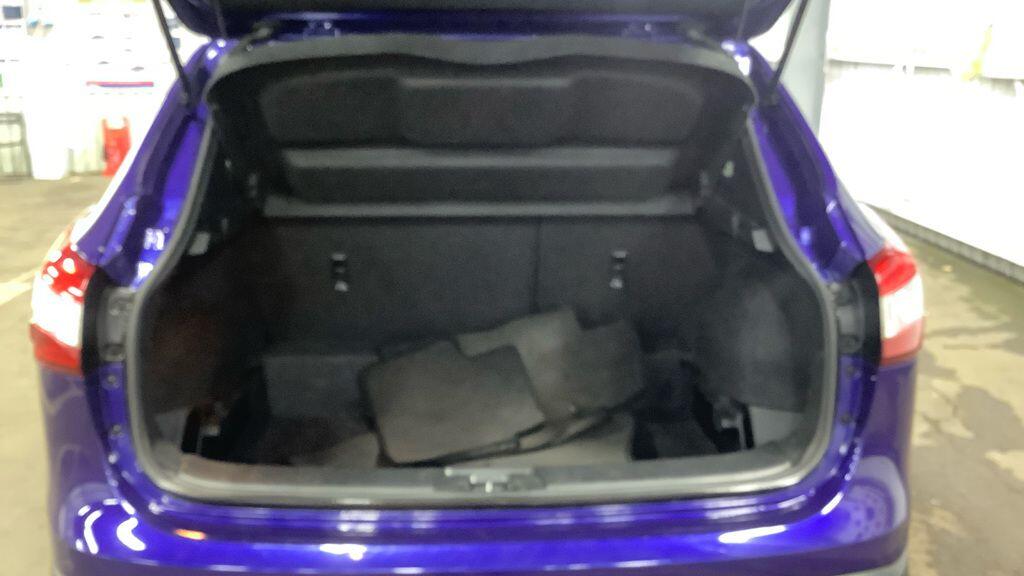 Used Nissan Qashqai 2017 for sale - 77645826: Photo 11