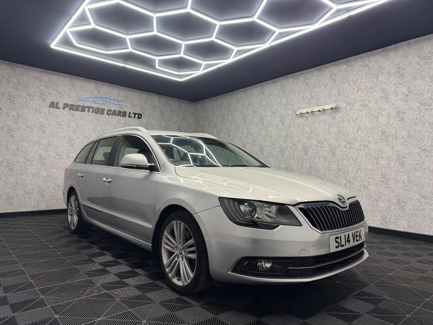 Used Skoda Superb 2014 for sale - 76189381: Photo 23