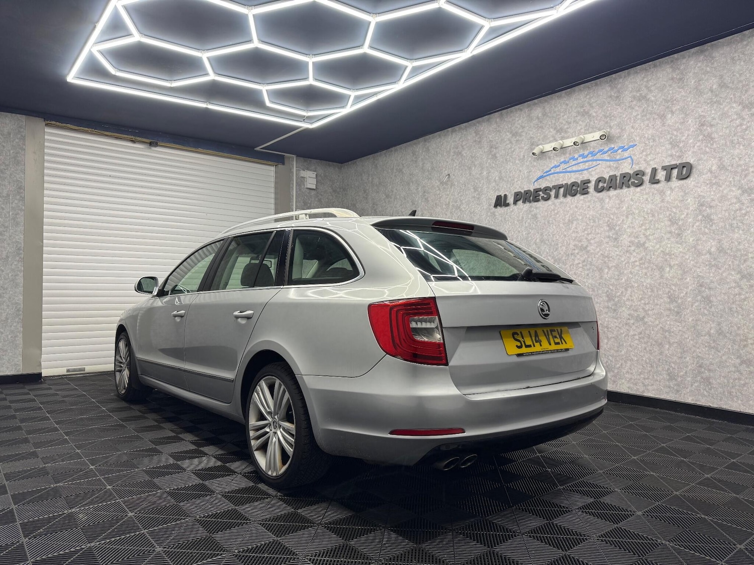 Used Skoda Superb 2014 for sale - 76189381: Photo 24