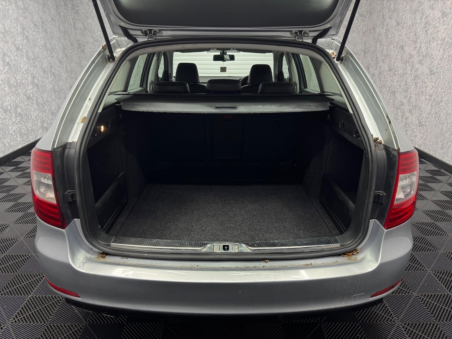 Used Skoda Superb 2014 for sale - 76189381: Photo 25