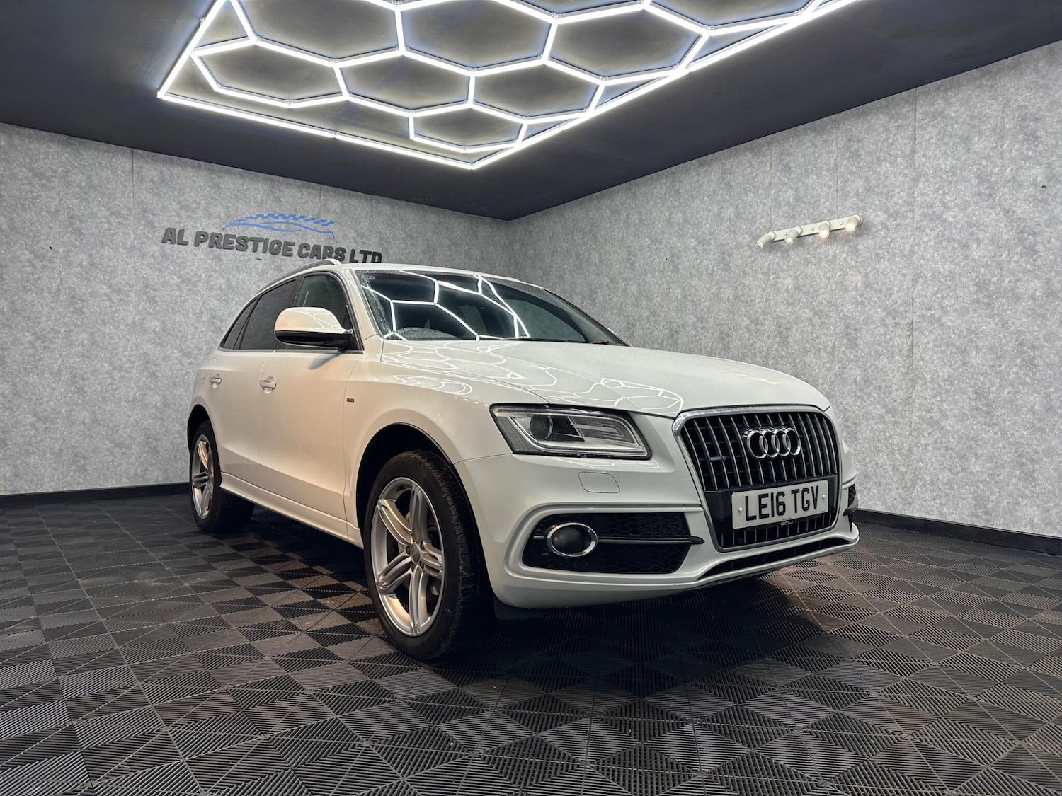 Used Audi Q5 2016 for sale - 78058453: Photo 6