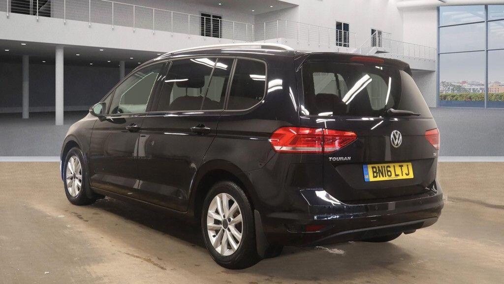 Used Volkswagen Touran 2016 for sale - 76886577: Photo 4