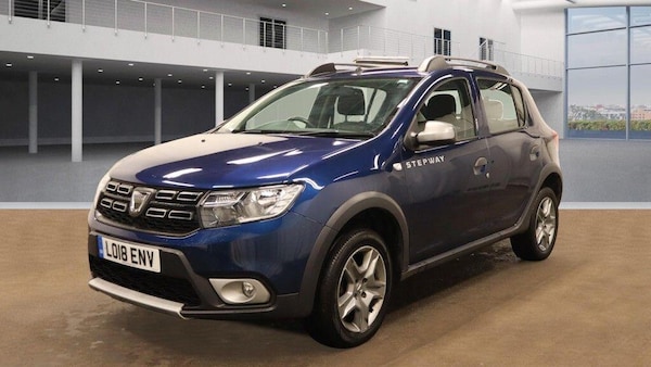 Used Dacia Sandero Stepway 2018 for sale - 76200927: Photo 1