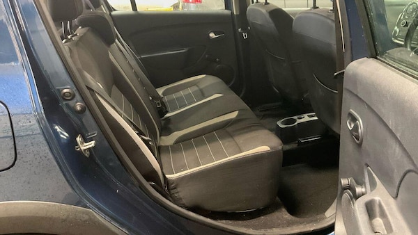 Used Dacia Sandero Stepway 2018 for sale - 76200927: Photo 3