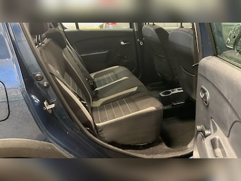 Used Dacia Sandero Stepway 2018 for sale - 76200927: Photo 3