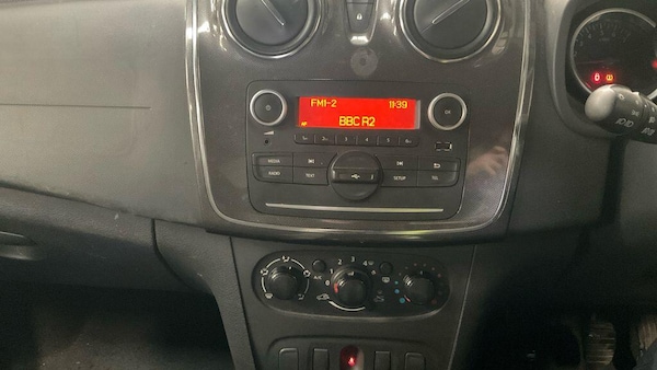 Used Dacia Sandero Stepway 2018 for sale - 76200927: Photo 4