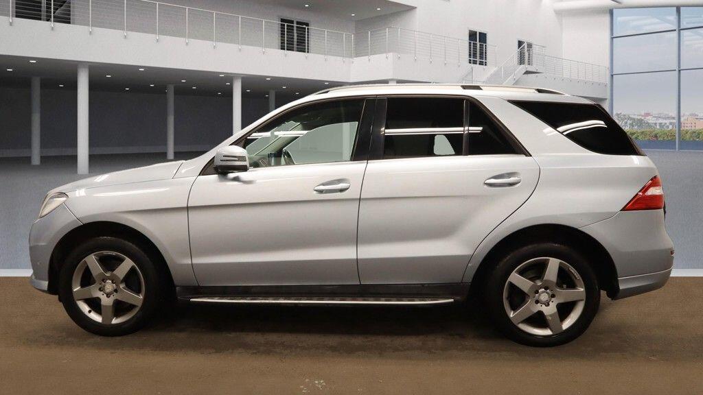 Used Mercedes-Benz M Class 2013 for sale - 76667360: Photo 9