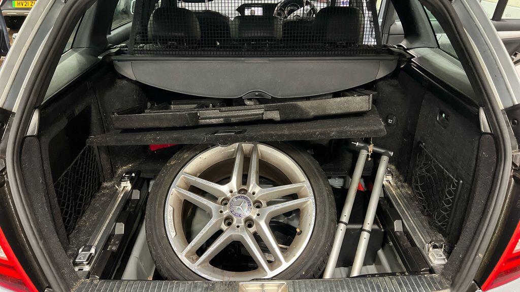 Used Mercedes-Benz C Class 2012 for sale - 77320962: Photo 11