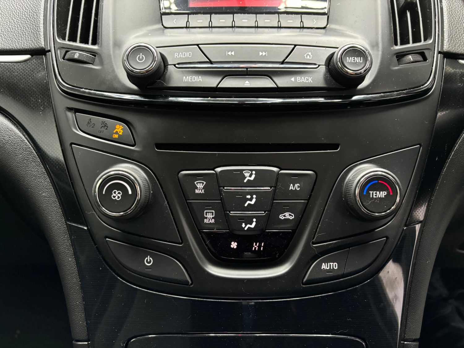 Used Vauxhall Insignia 2016 for sale - 77585845: Photo 16