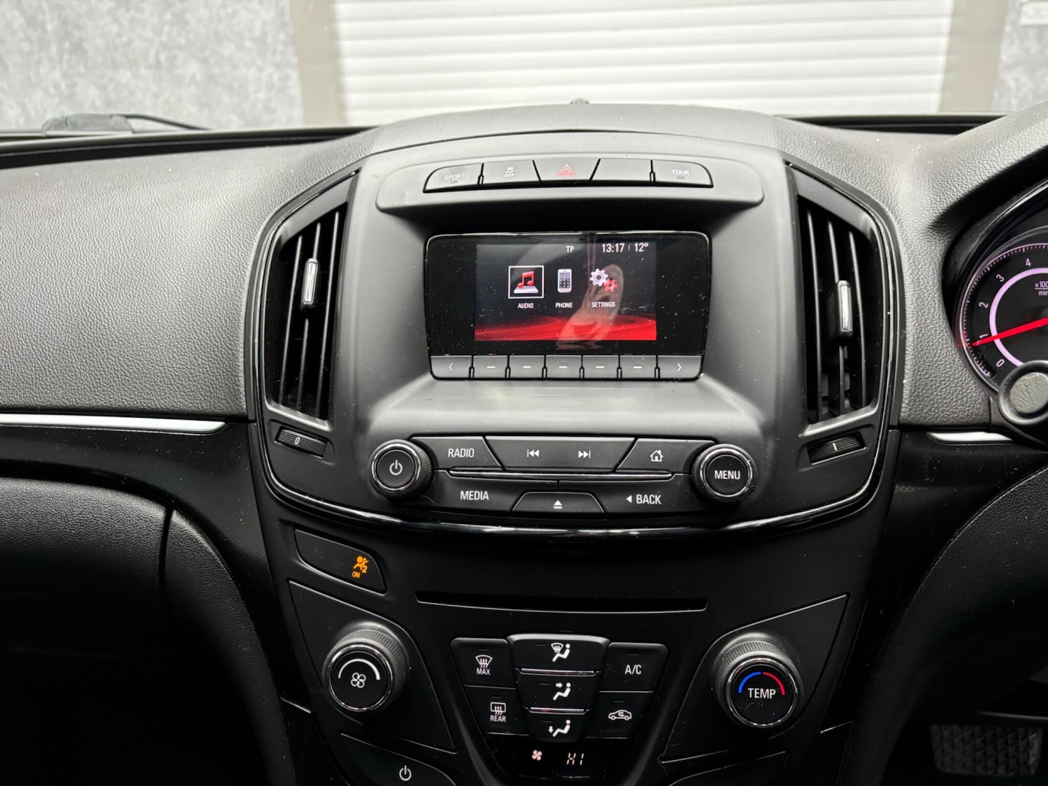 Used Vauxhall Insignia 2016 for sale - 77585845: Photo 17