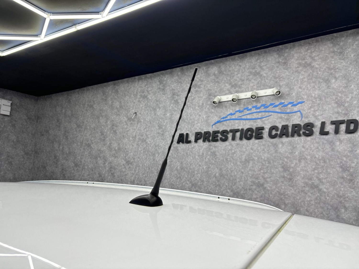 Used Vauxhall Insignia 2016 for sale - 77585845: Photo 6