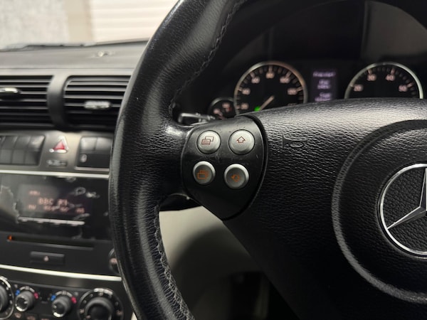 Used Mercedes-Benz C-Class 2007 for sale - 76024617: Photo 10