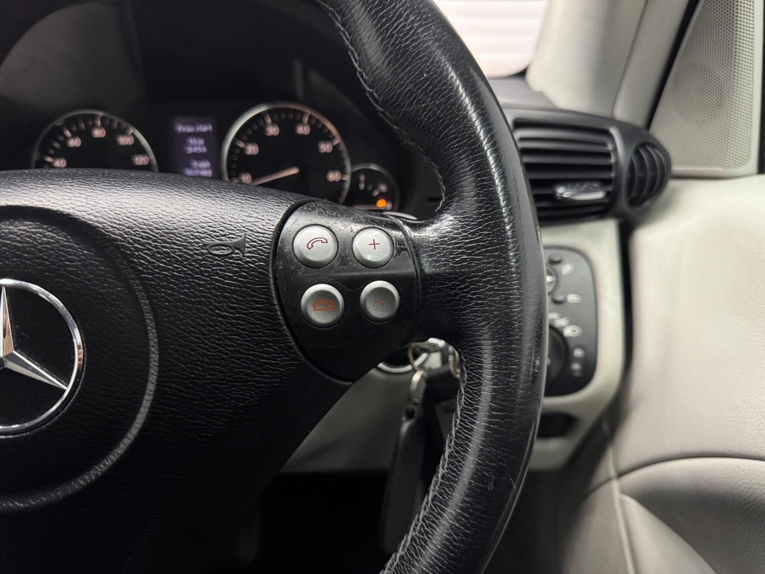 Used Mercedes-Benz C Class 2007 for sale - 76024617: Photo 9