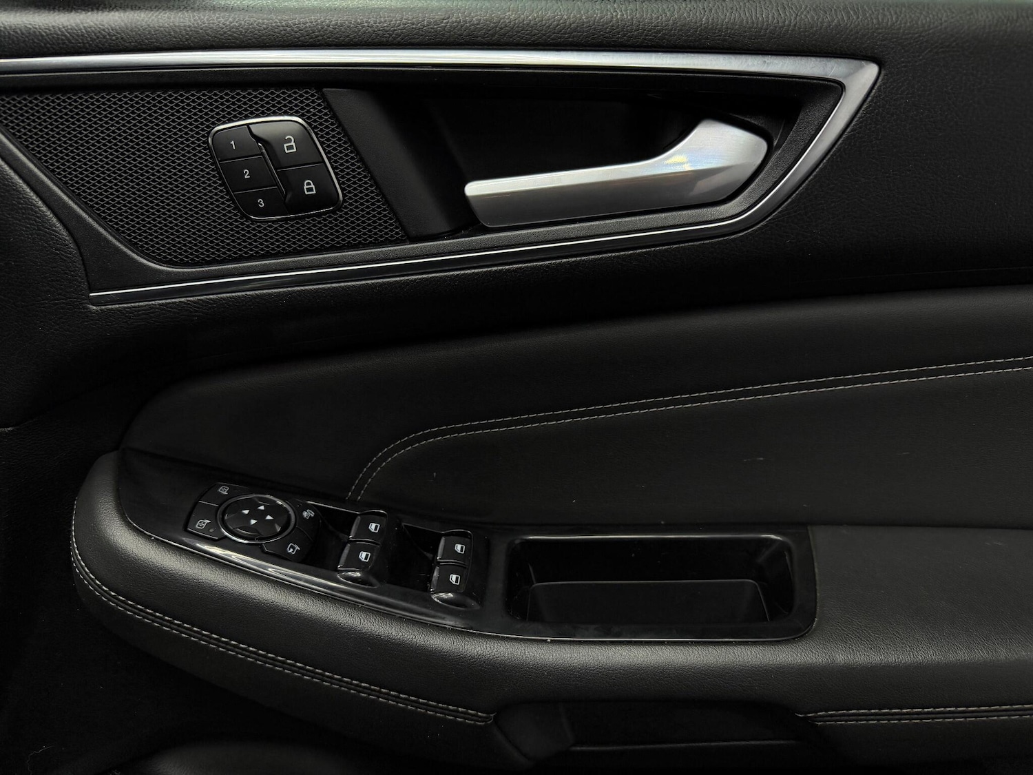 Used Ford Galaxy 2017 for sale - 78058962: Photo 23