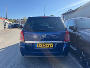 Used Vauxhall Zafira 2010 for sale - 76226427: Photo 2