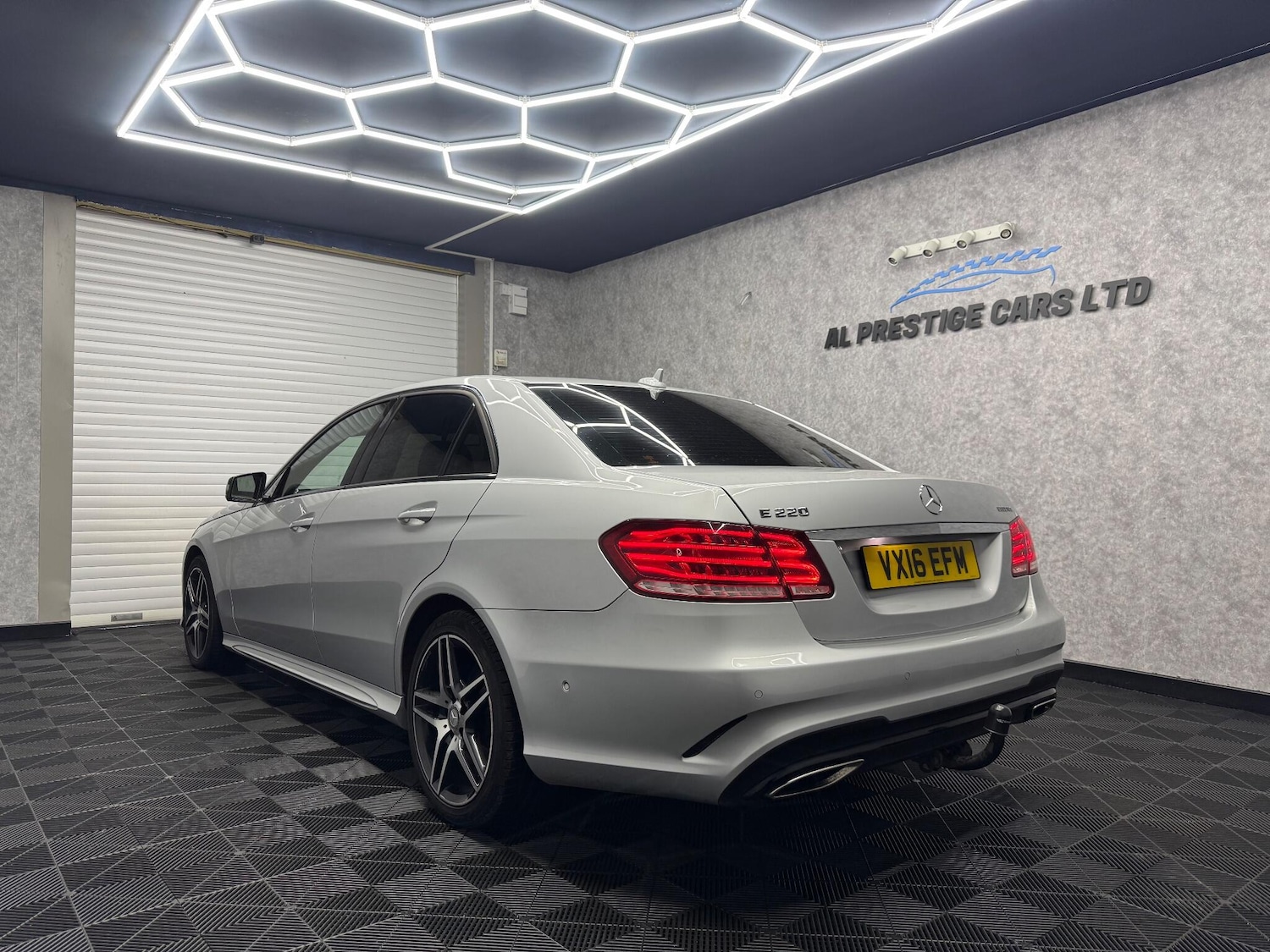 Used Mercedes-Benz E Class 2016 for sale - 77097499: Photo 25