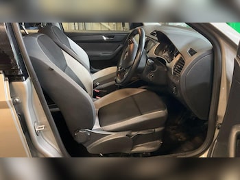 Used Skoda Fabia 2015 for sale - 77564687: Photo