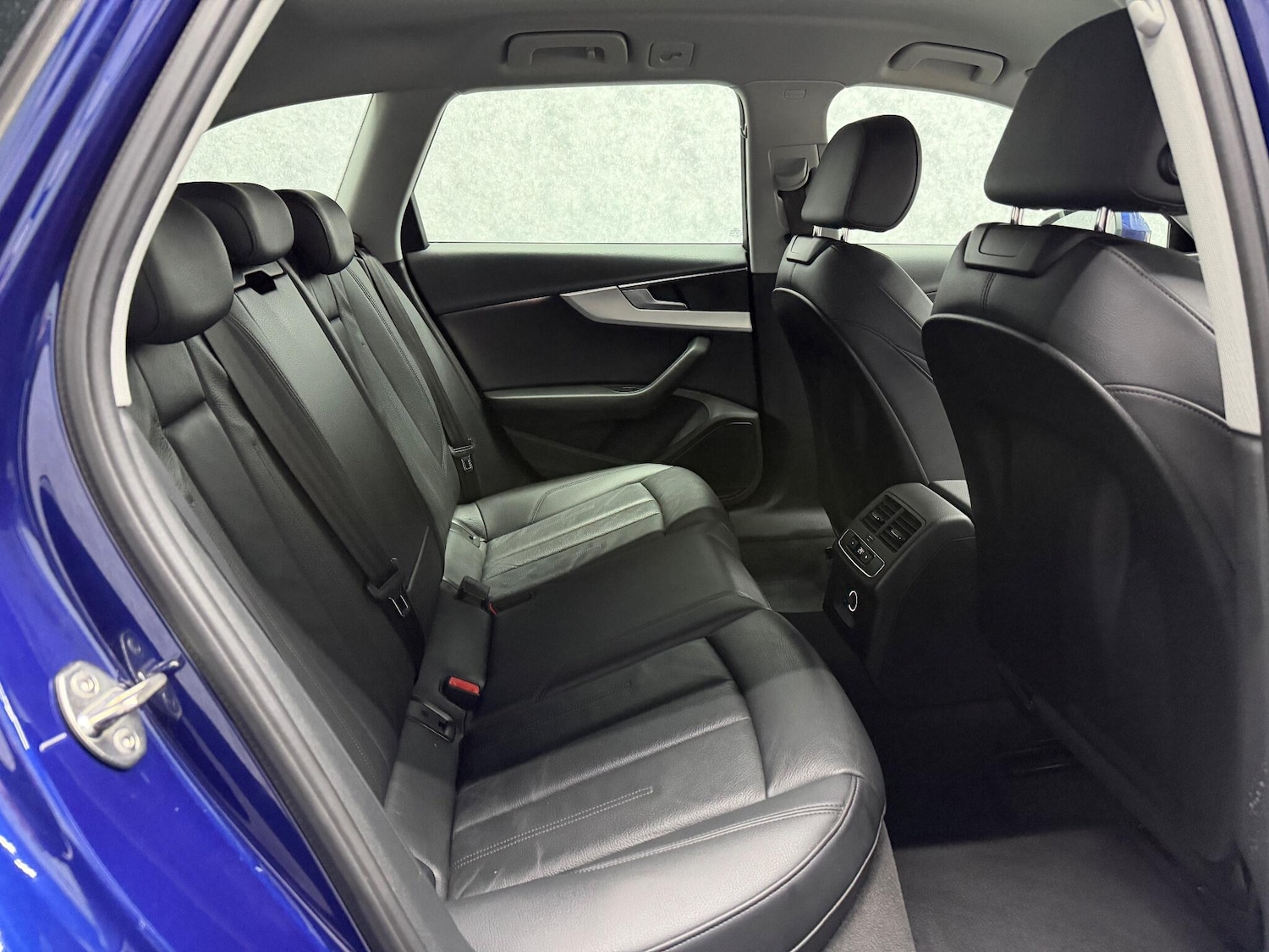 Used Audi A4 Avant 2017 for sale - 77091659: Photo 6