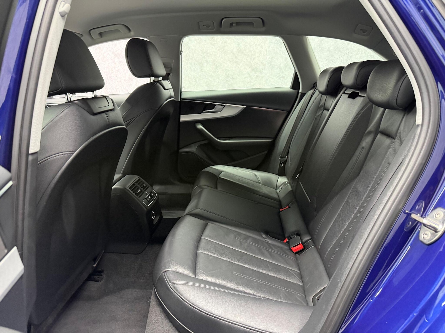 Used Audi A4 Avant 2017 for sale - 77091659: Photo 7